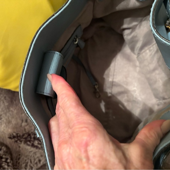 Elegant baby blue Michael Kors Hamilton Handbag with Scarf Accent - Picture 4 of 6